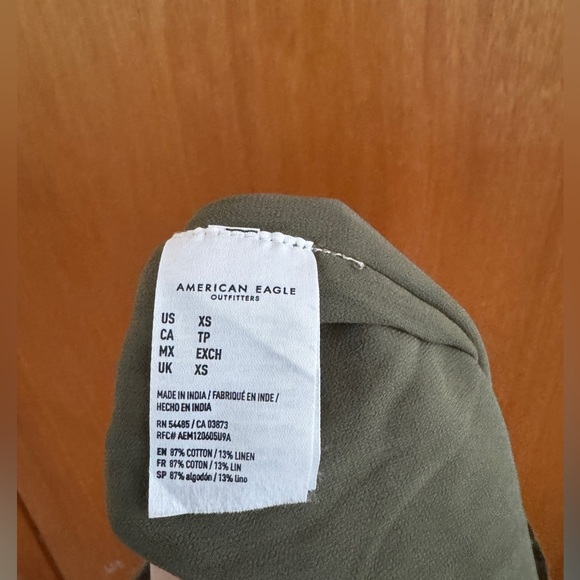 American Eagle Cotton-Linen Blend High Rise Shorts w/ Tie Belt in Olive Green - Picture 4 of 5